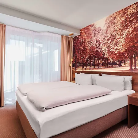 Hotel Hyperion