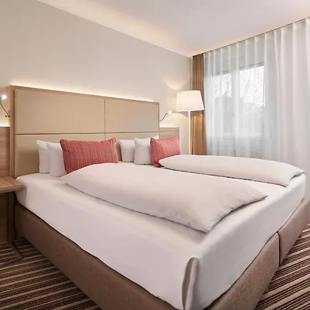 Hyperion Hotel 5*